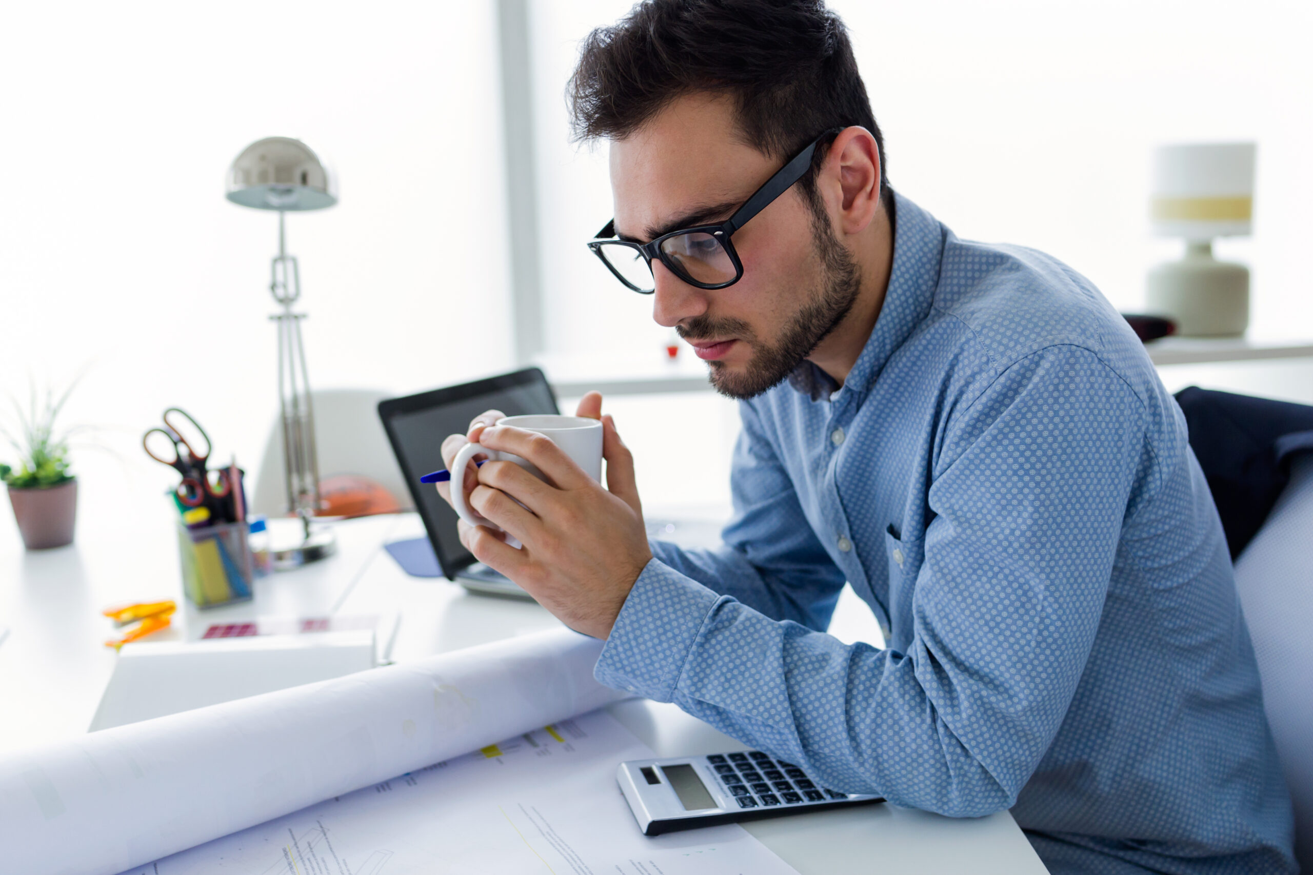 As a young entrepreneur attempting to start a business as early as possible, it is best to choose what you want to do wisely