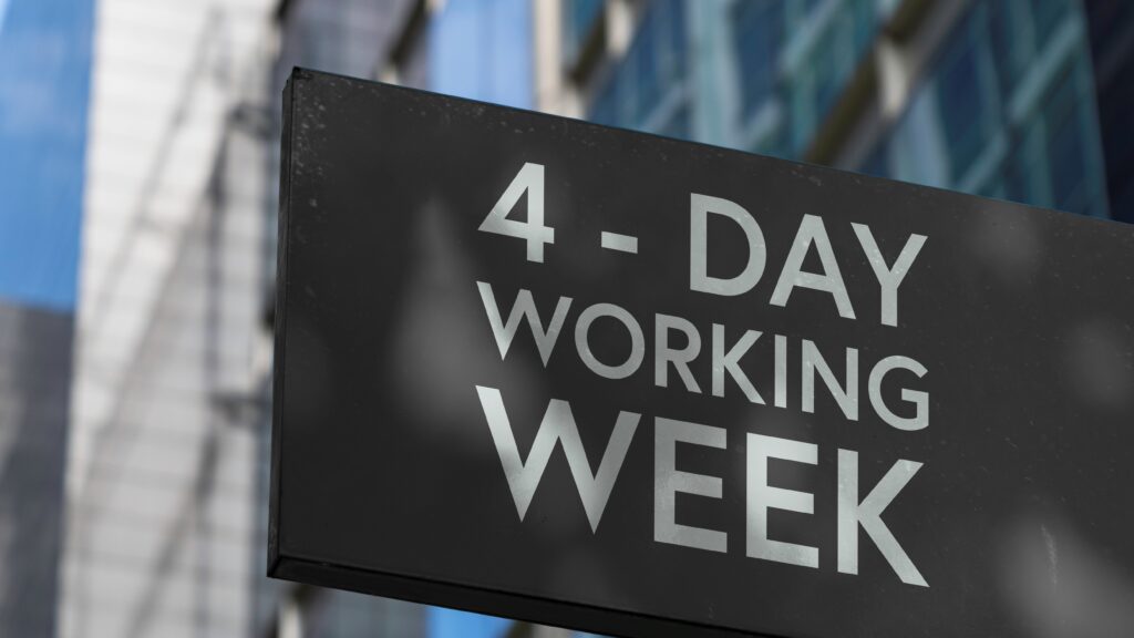 门外标牌办公楼说为期4天工作周,为期四天的星期的概念