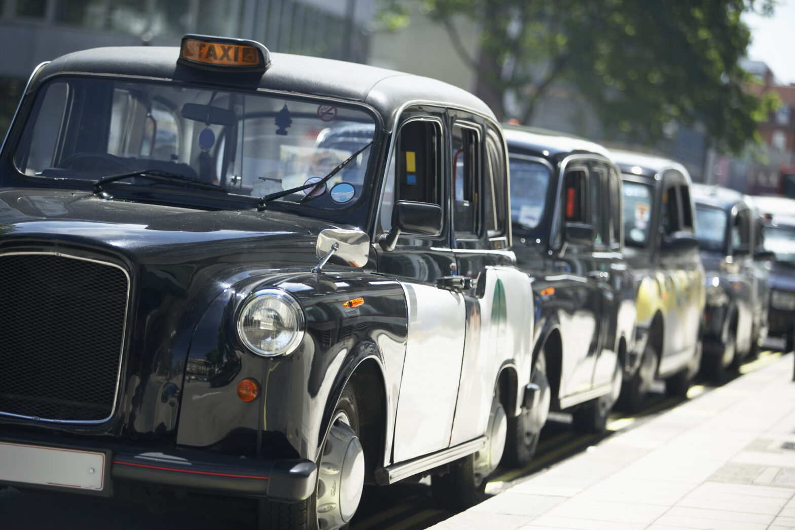 How to start a taxi business - Small Business UK