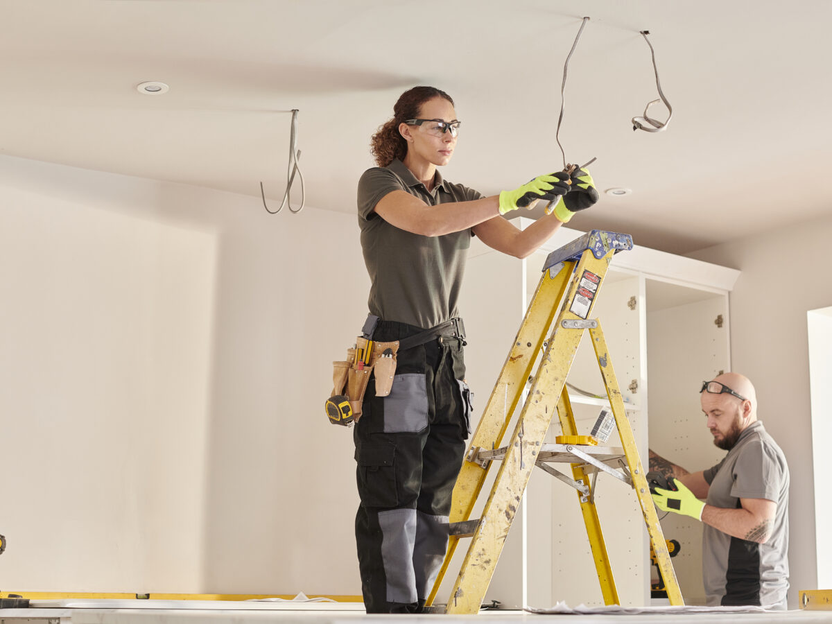 What insurance do electricians need? 